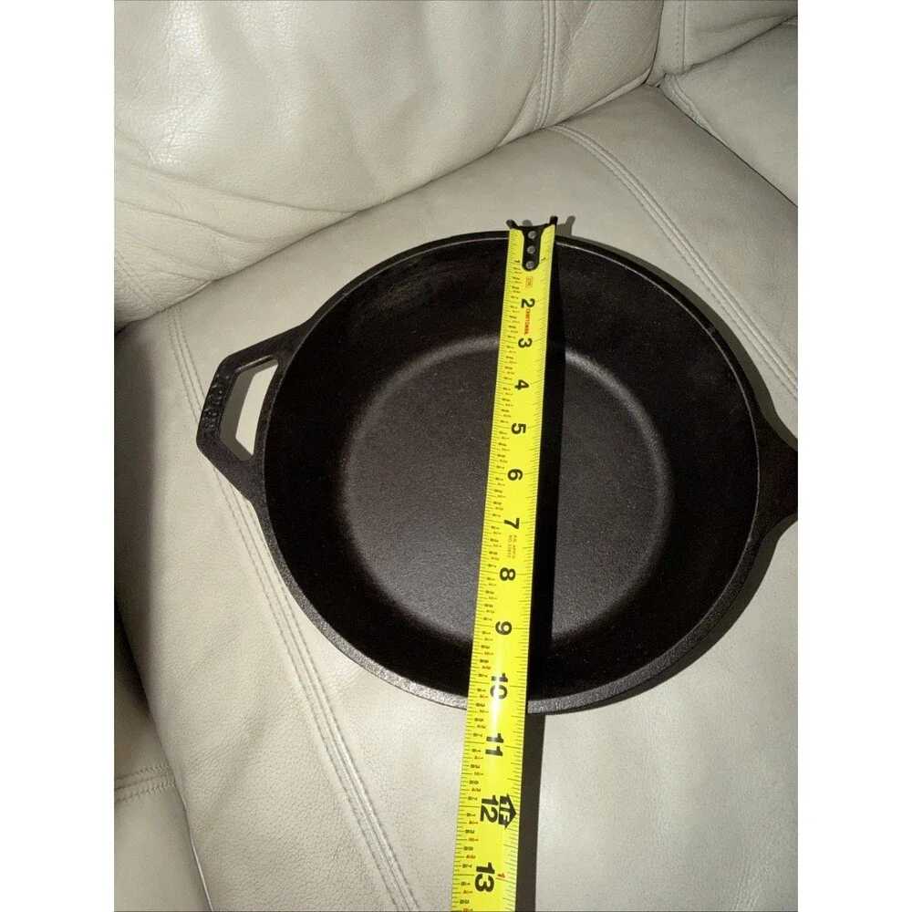 Lodge 8 CF 10” Cast Iron Skillet 3